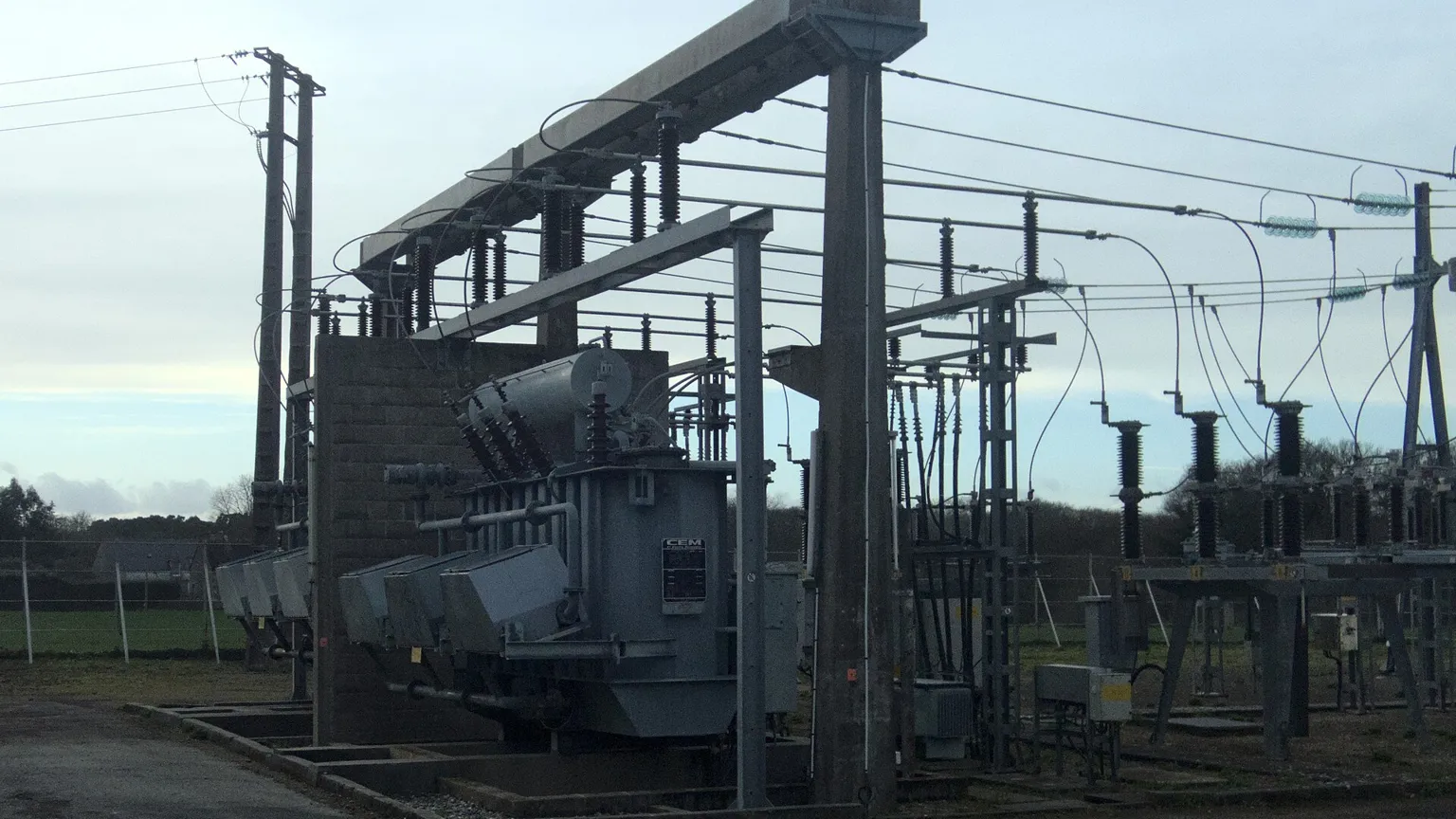 High-voltage substation equipment